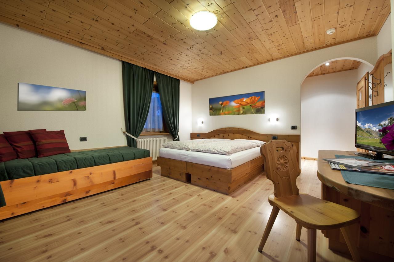 Hotel Duc De Rohan Лівіньо Екстер'єр фото